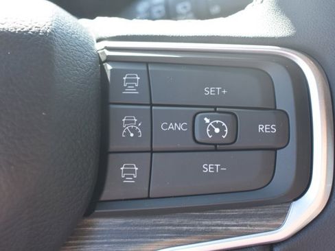 Used 2024 Jeep Wagoneer Series II w/ Flexible Seating Group AWD/4WD image 23