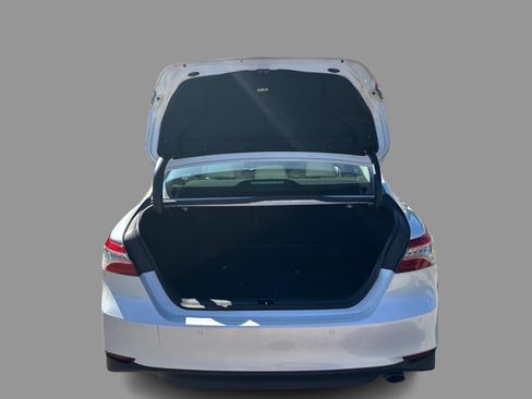 Used 2018 Toyota Camry XLE FWD image 26