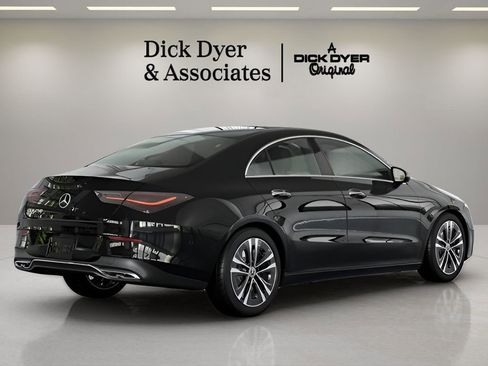 Used 2025 Mercedes-Benz CLA 250 image 12