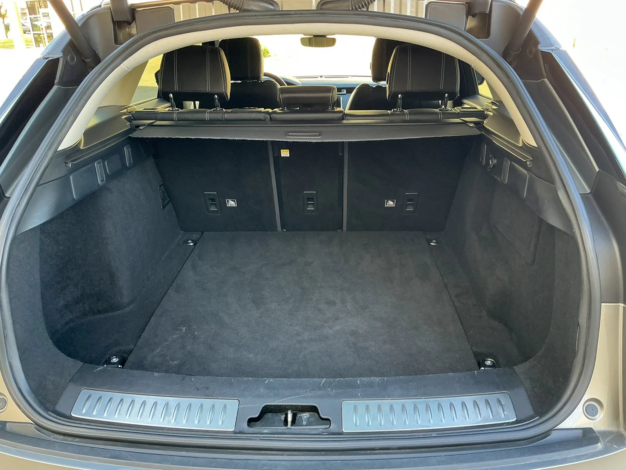 Used 2019 Land Rover Range Rover Velar S AWD/4WD image 15
