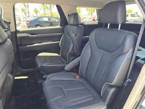 Used 2023 Hyundai Palisade SEL FWD image 19