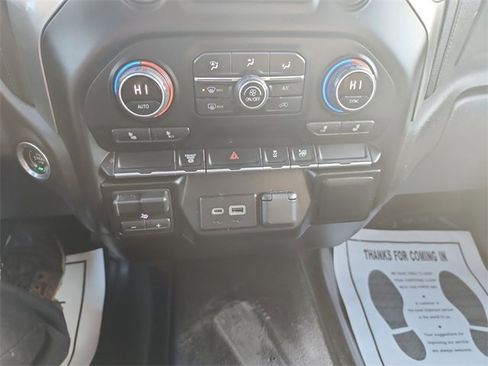 Used 2022 Chevrolet Silverado 2500 LT w/ Convenience Package image 28