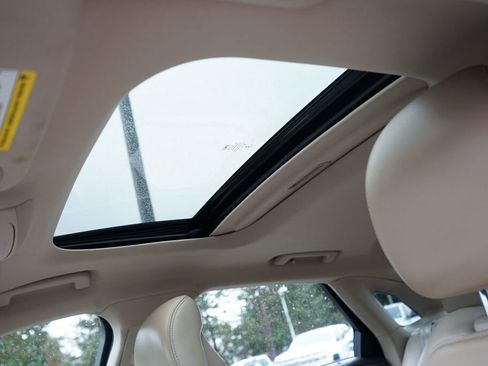 Used 2018 Lincoln MKZ Select w/ Technology Package image 20