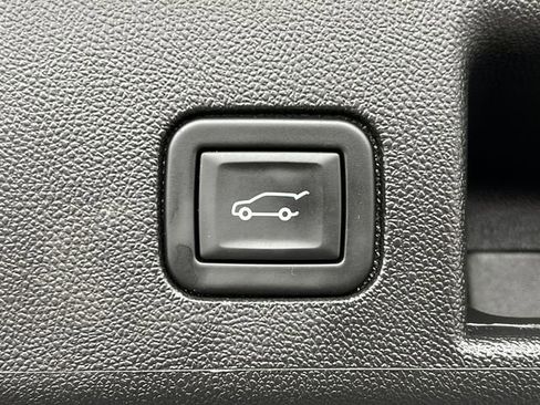 Certified 2023 Chevrolet Equinox LT image 34