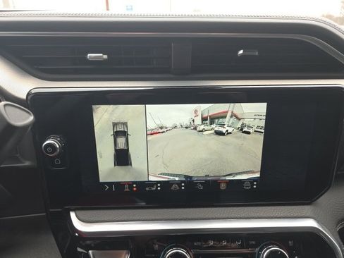 Used 2024 GMC Sierra 3500 Denali w/ Denali Reserve Package image 23