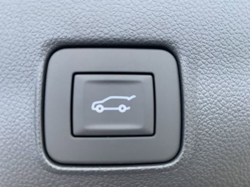 New 2025 Chevrolet TrailBlazer LT w/ Convenience Package FWD image 10