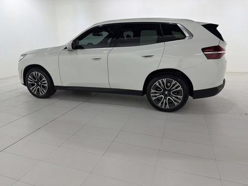Used 2025 BMW X3 xDrive30i AWD/4WD image 2