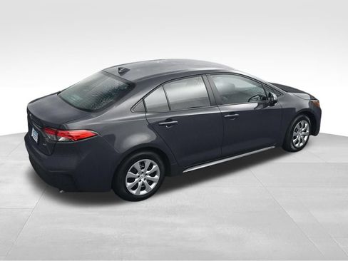 Used 2025 Toyota Corolla LE w/ Convenience Package FWD image 32