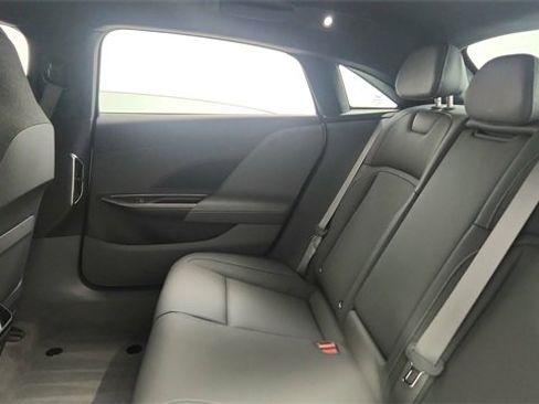 Used 2024 Lucid Air Touring image 29