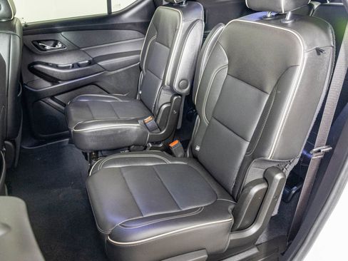 Used 2023 Chevrolet Traverse Premier w/ Redline Edition AWD/4WD image 43