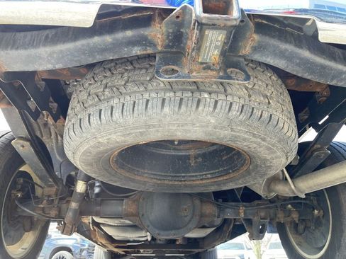 Used 2019 Chevrolet Silverado 1500 LT w/ All Star Edition image 18