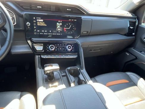 Used 2024 GMC Sierra 1500 AT4 w/ AT4 Preferred Package AWD/4WD image 20