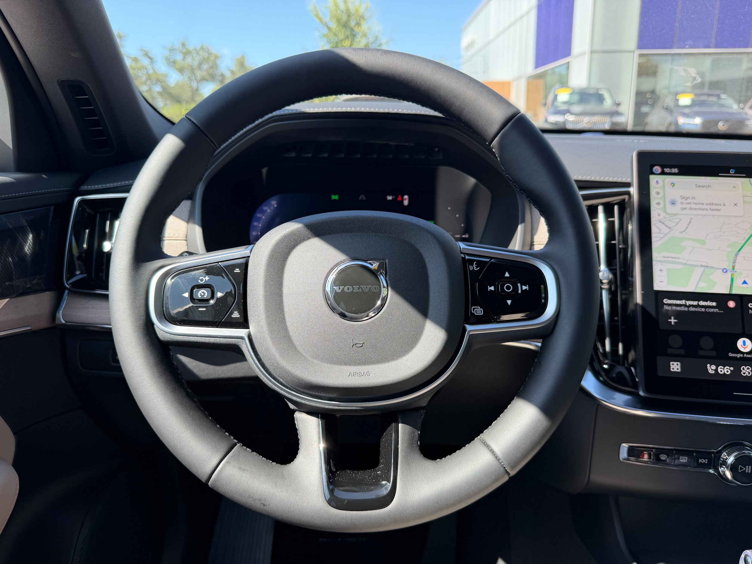 New 2026 Volvo XC90 T8 Plus w/ Protection Package Premier AWD/4WD image 15