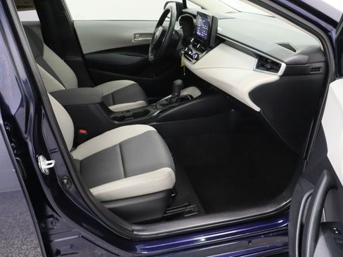 Used 2023 Toyota Corolla LE image 33