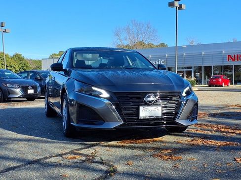 New 2025 Nissan Altima 2.5 S image 2