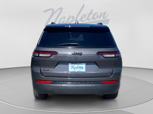 Used 2025 Jeep Grand Cherokee L Altitude AWD/4WD image 4