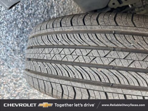 Certified 2024 Chevrolet Trax RS w/ Driver Confidence Package image 28