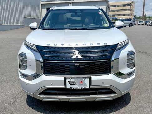 Used 2023 Mitsubishi Outlander SEL AWD/4WD image 2