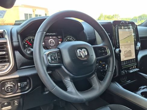 Used 2024 RAM 1500 Laramie AWD/4WD image 31