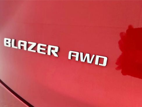 Used 2024 Chevrolet Blazer LT w/ Convenience Package AWD/4WD image 17