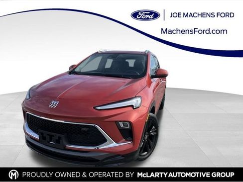 Used 2024 Buick Encore GX Sport Touring image 1