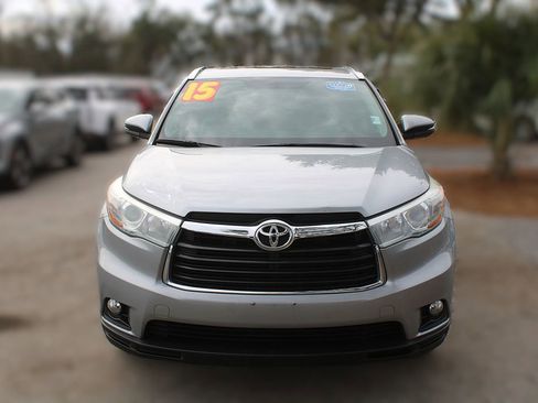 Used 2015 Toyota Highlander XLE image 19
