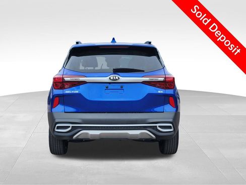 Used 2021 Kia Seltos EX AWD/4WD image 3
