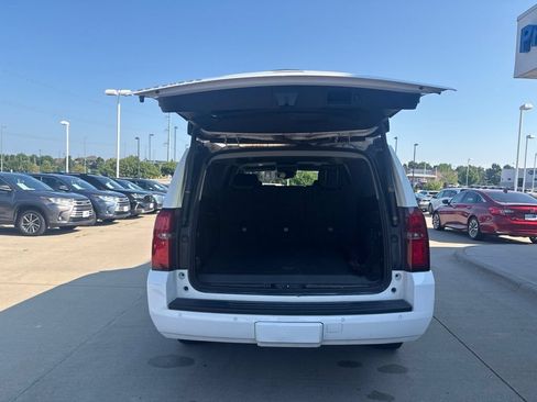 Used 2019 Chevrolet Suburban LT AWD/4WD image 45
