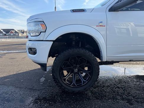 Used 2020 RAM 3500 Laramie image 11