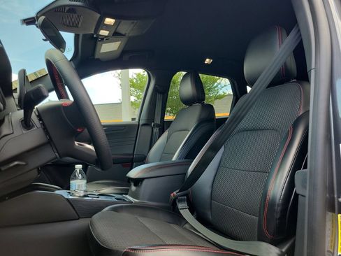Used 2023 Ford Escape ST-Line w/ Tech Pack #1 FWD image 17