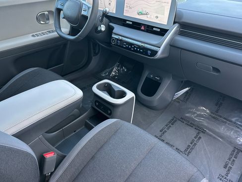 Used 2024 Hyundai Ioniq 5 SEL image 18