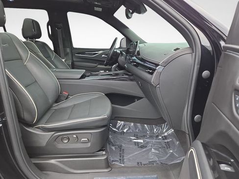 Used 2023 Cadillac Escalade Sport AWD/4WD image 33