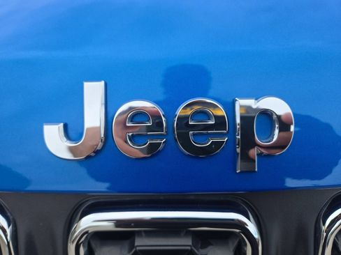 Used 2025 Jeep Compass Sport AWD/4WD image 11