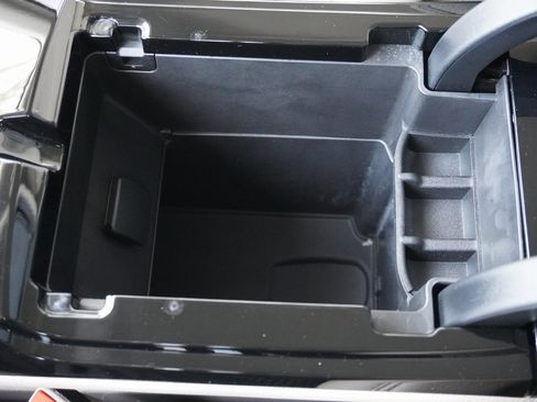 Used 2023 Lincoln Nautilus AWD w/ Premium Package image 14