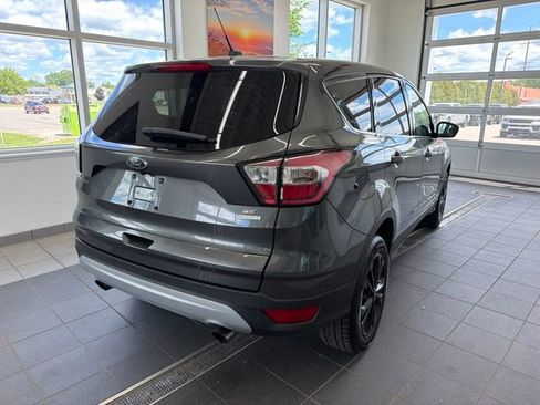Used 2017 Ford Escape SE FWD image 5