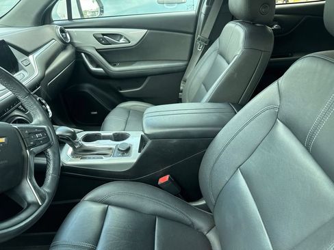 Used 2022 Chevrolet Blazer LT w/ Sound & Technology Package FWD image 7