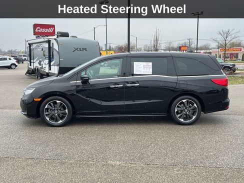 Used 2022 Honda Odyssey Elite image 2