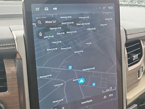 Certified 2023 Ford Expedition Limited image 26