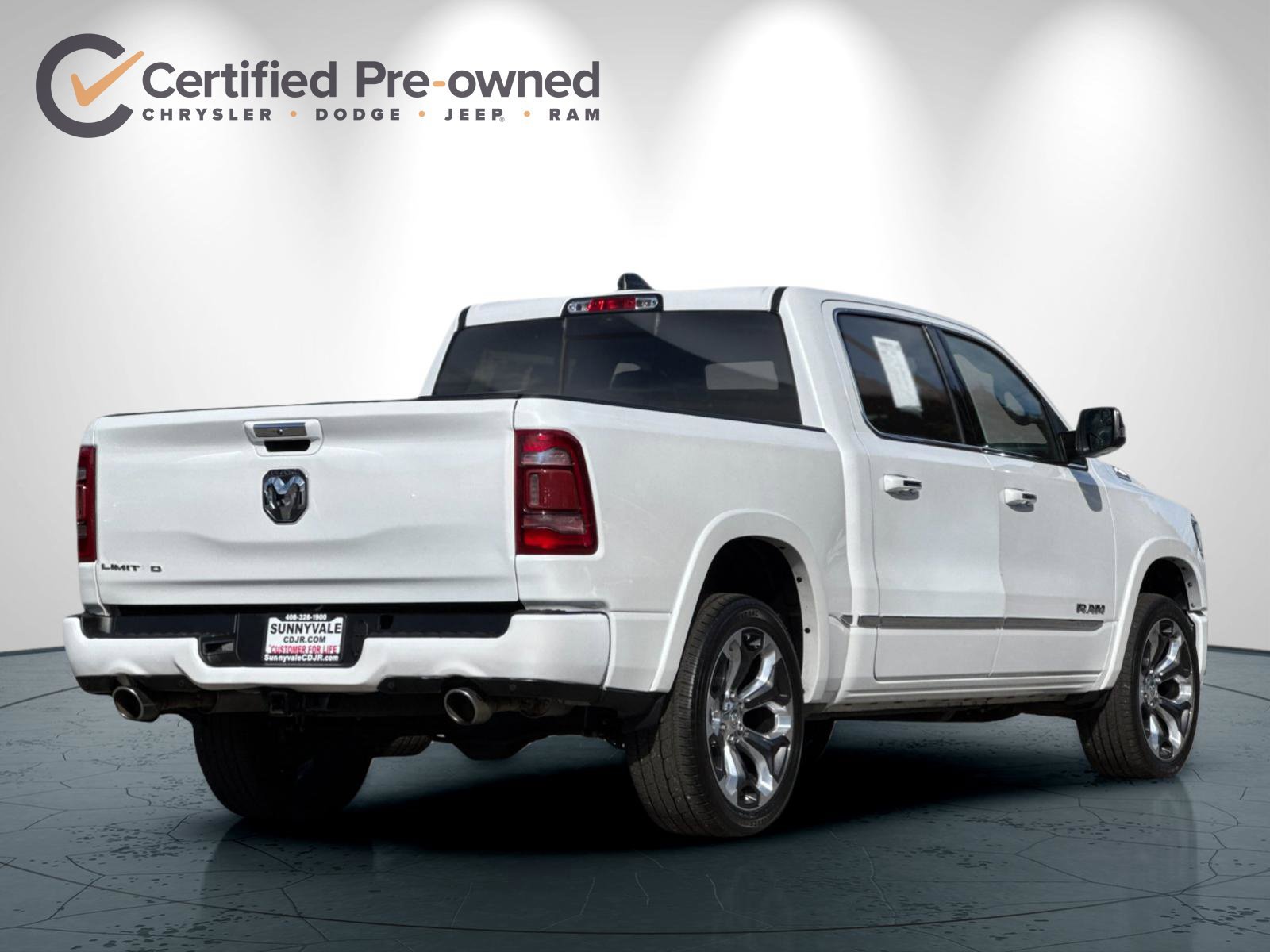 Used 2022 RAM 1500 Limited w/ Body Color Bumper Group AWD/4WD image 4