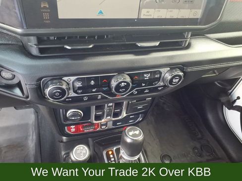 Used 2024 Jeep Wrangler Unlimited Rubicon image 15