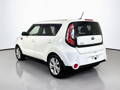 Used 2016 Kia Soul ! FWD image 6