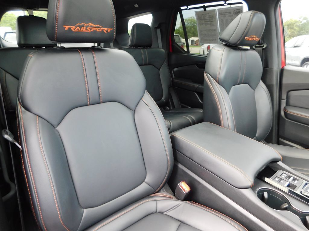 Used 2023 Honda Pilot TrailSport image 21