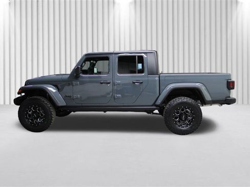 New 2025 Jeep Gladiator Sport image 7