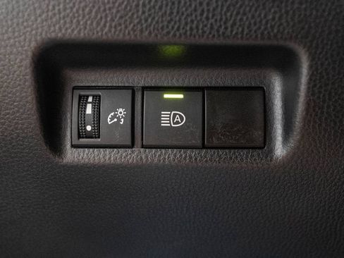 Used 2024 Toyota RAV4 XLE AWD/4WD image 22