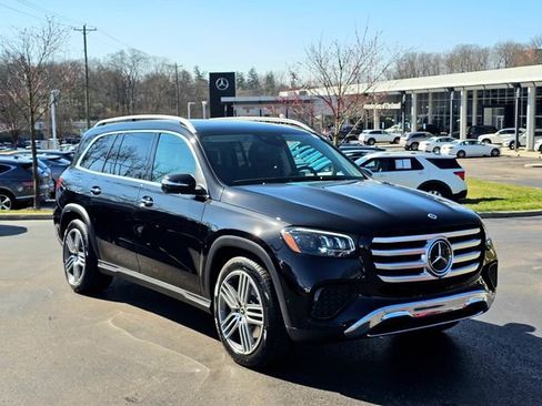 New 2026 Mercedes-Benz GLS 450 4MATIC image 1