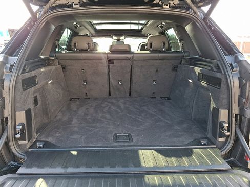 Used 2022 BMW X5 M50i w/ Executive Package image 28