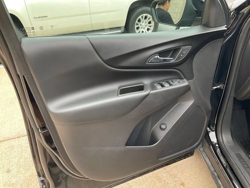 Used 2019 Chevrolet Equinox LT FWD image 15