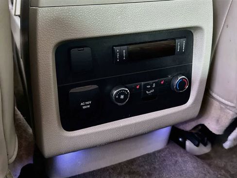 Used 2016 Lincoln Navigator Select RWD image 13