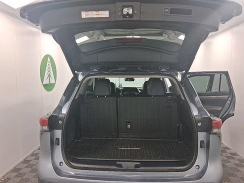 Used 2021 Toyota Highlander Limited AWD/4WD image 14