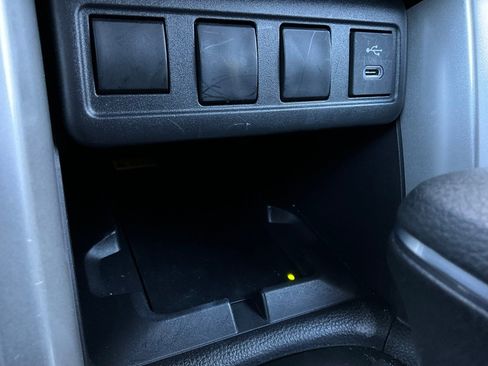 Used 2025 Toyota Corolla Cross LE image 24